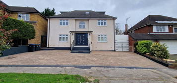 Detached house to rent in Claremont Road, Barnet EN4