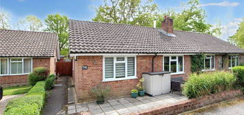 Bungalow to rent in Nine Acres, Steep Marsh, Petersfield, Hampshire GU32