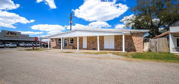 107 Haupstrasse St, Carmine, TX 78932