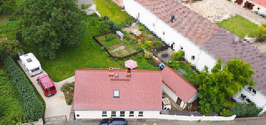 Reserviert: Barrierefreies Einfamilienhaus mit Stil, Garage und großem Grundstück in Arzberg