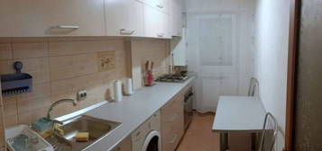 Apartament cu o camera, mobilat, parter - zona IC FRIMU