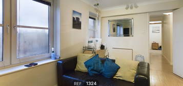 2 bed flat to rent