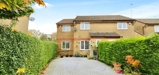 3 bed semi-detached house for sale