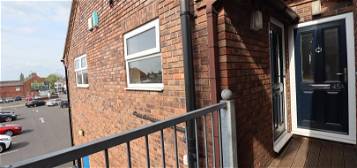 Barn conversion to rent in Nantwich Road, Crewe, Cheshire CW2
