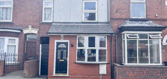 2 bed semi-detached house for sale