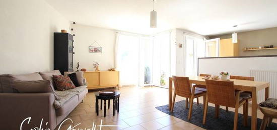 Appartement  à vendre, 3 pièces, 2 chambres, 65 m²