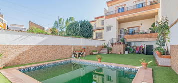 Casa en calle Arzobispo Montero en Casco Histórico, Churriana de la Vega