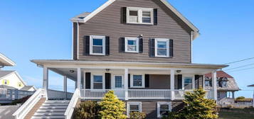 122 Manomet Ave, Hull, MA 02045