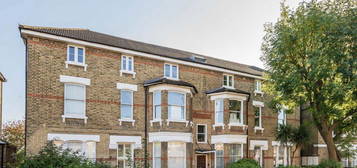 Flat for sale in Cumberland Park, London W3