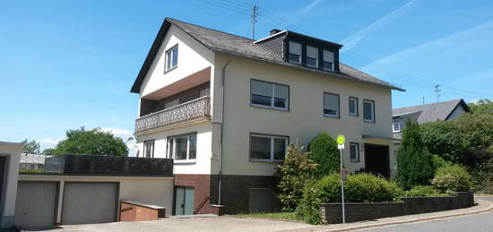 Helle, modernisierte 3-Zimmer-Wohnung mit Balkon in Mayen-Kürrenberg