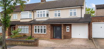 4 bed detached house for sale