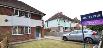 3 bedroom semi-detached house to rent