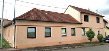 Residieren im Weinviertel! Attraktives Einfamilienhaus mit Innenhof