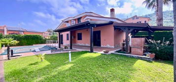 Villa in vendita in via Panoramica, 26