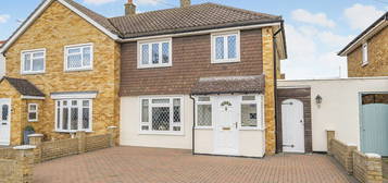 3 bed semi-detached house for sale