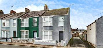 5 bedroom semi-detached house for sale