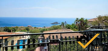 2 Vani Ristrutturato con Vista Mare, Aci Castello