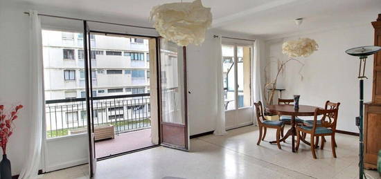 Appartement meublé  à louer, 3 pièces, 2 chambres, 71 m²