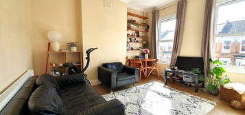 2 bed flat to rent