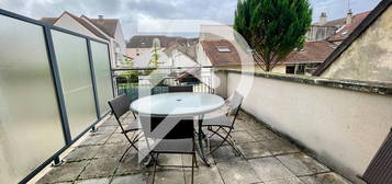 CENTRE VILLE - APPARTEMENT F4 - 2 CHAMBRES - TERRASSE