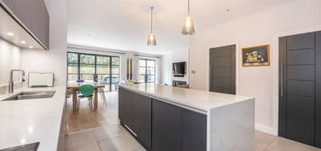 Detached house to rent in Copse Hill, London SW20