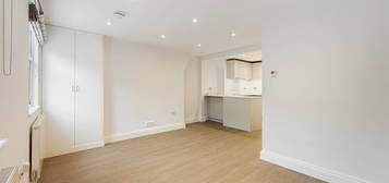 Studio to rent in King`S Road, London SW3