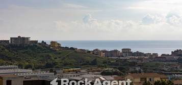 Villa bifamiliare via Formia, 99, Fortuna - Corvo, Catanzaro