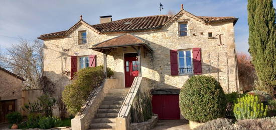 Maison de ville  à vendre, 7 pièces, 5 chambres, 231 m²