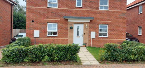 3 bedroom semi-detached house