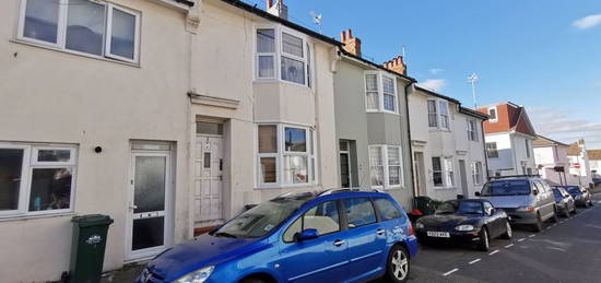 5 bed terraced house to rent