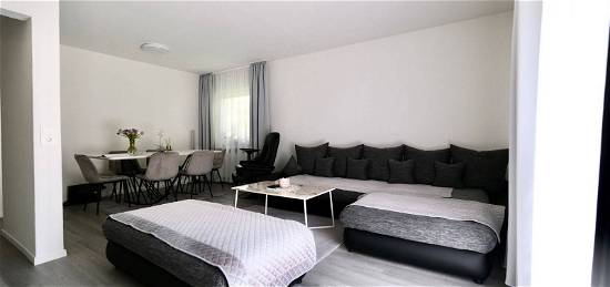 Exklusive 4-Zi.-Wohnung in Top-Lage inkl. 2x Stellplatz, Balkon, Kellerabteil
