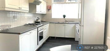 4 bedroom terraced house