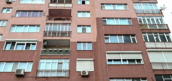 YALIN'DAN GAYRETTEPE'NN NEZH SOKAINDA / 210 M2 / 4+1 / MANZARALI KRALIK DARE