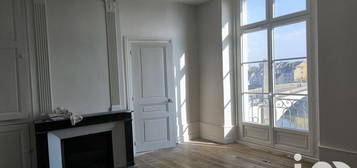 Appartement 7 pièces 176 m²