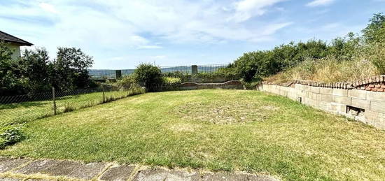 Mietwohnung in Winden am See mit Eigengarten