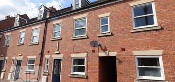 Terraced house to rent in Gordon Street, Leamington Spa CV31