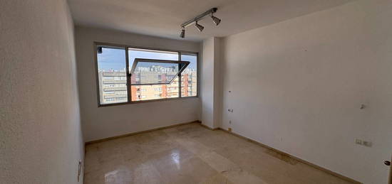 Piso en venta en plaza Aviador Ruiz de Alda, 7