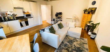 2 bed flat to rent