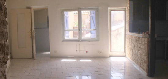 Maison  à vendre, 4 pièces, 2 chambres, 100 m²