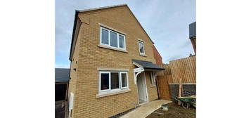 3 bed detached house to rent