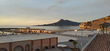 Casa indipendente con terrazza e vista mare