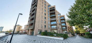 Flat for sale in Imperial Court, Odessa Street, Rotherhithe SE16