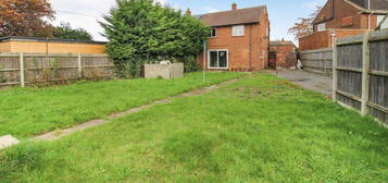 2 bed semi-detached house for sale