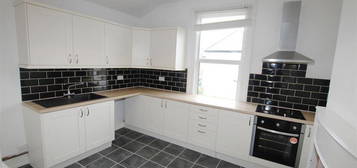 3 bedroom flat to rent