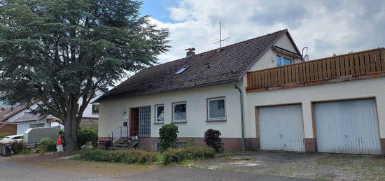 Sonnige Erdgeschosswohnung mit Garten auf dem Land