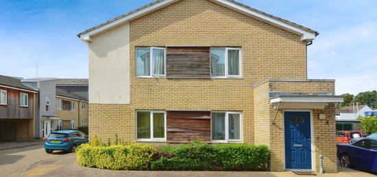 Flat for sale in Harkness Road, Hemel Hempstead HP2