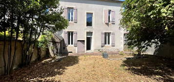 Maison  à louer, 5 pièces, 4 chambres, 159 m²