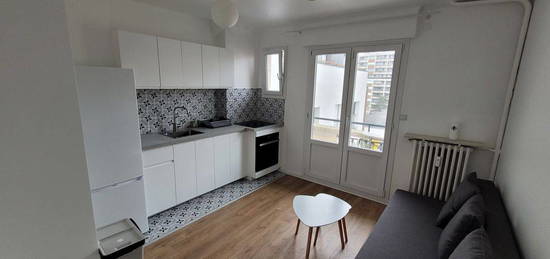 Appartement 2 Pièces, Meuble - Refait a neuf - Bécon Gare - Metro Levallois