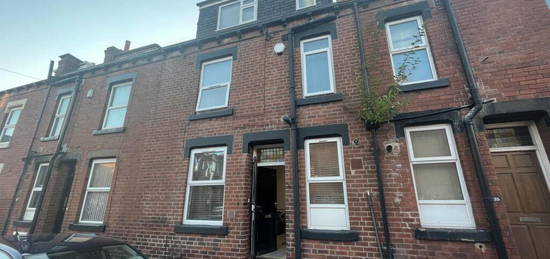 2 bedroom terraced house