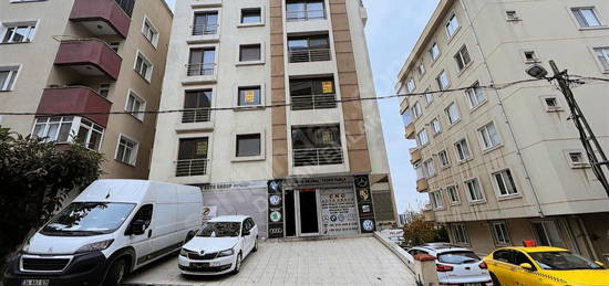 MERKEZİ KONUMDA 3+1 KİRALIK DAİRE METROYA YAKIN ARAKAT OTOPARKLI